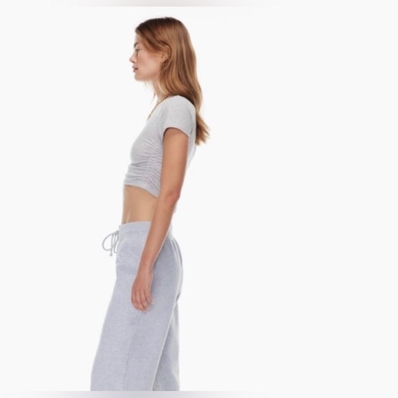 TNA aritzia gray ruched crop top medium - Picture 5 of 5